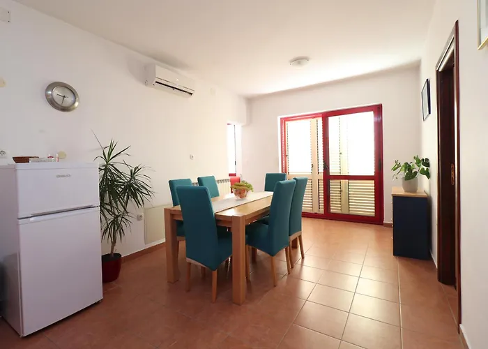 Apartman C.s. With The Pool *