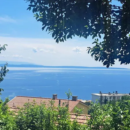 C.s. With The Pool アパート *